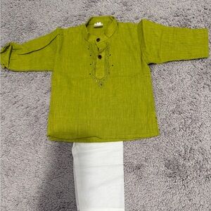 Indian / pakistani kids kurta set.